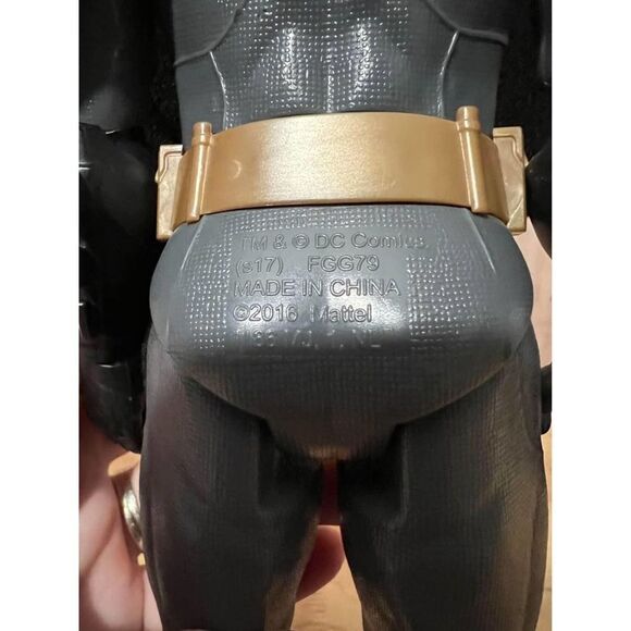 Batman Vs Superman Action Figure - Picture 5 of 9